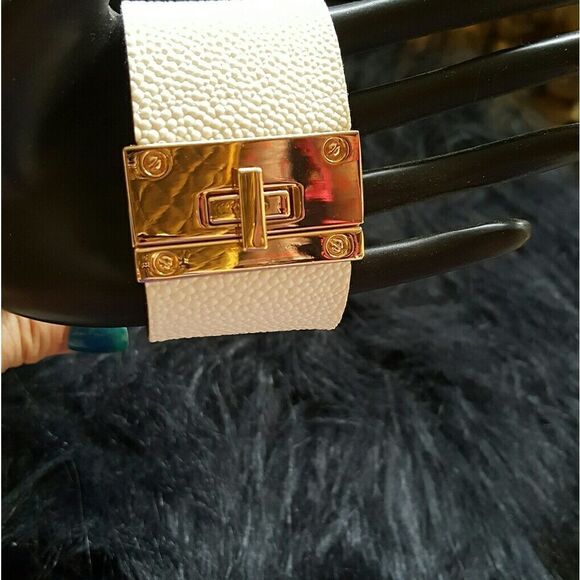 ๐ฅ๐ฅ๐ฅWHITEโPEBBLEDโLEATHERโWRAP๐ฅ๐ฅ๐ฅ - Picture 3 of 5